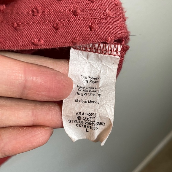 W5 Swiss dot pink blouse size large - Picture 4 of 6